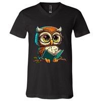 Kawaii Owl Reads Book Reading Bookworm Library Book V-Neck T-Shirt