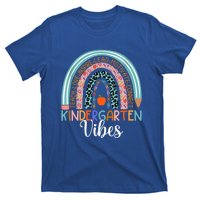 Kindergarten Vibes Rainbow Kinder Teacher Team Kindergarten Cool Gift T-Shirt