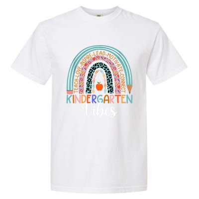 Kindergarten Vibes Rainbow Kinder Teacher Team Kindergarten Cool Gift Garment-Dyed Heavyweight T-Shirt