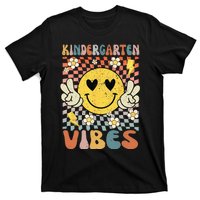 Kindergarten Vibes Retro Teacher 1st Day of School T-Shirt