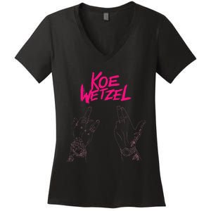 koe western country music wetzel bull skull Women's V-Neck T-Shirt