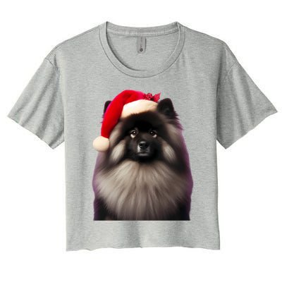 Keeshond With Santa Hat Christmas Dog Owner Lover Xmas Mom Gift Women's Crop Top Tee