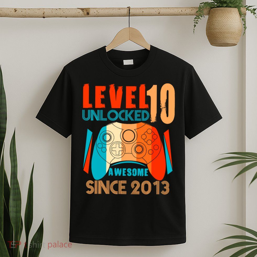 Level 10 Unlocked Birthday 10 Year Old Gamer T-Shirt