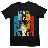 Level 17 Unlocked Video Gamer 17 Year Old 17th Birthday Gift T-Shirt