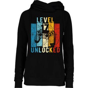 Level 17 Unlocked Video Gamer 17 Year Old 17th Birthday Gift Womens Funnel Neck Pullover Hood