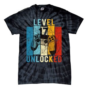 Level 17 Unlocked Video Gamer 17 Year Old 17th Birthday Gift Tie-Dye T-Shirt