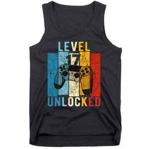 Level 17 Unlocked Video Gamer 17 Year Old 17th Birthday Gift Tank Top