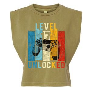 Level 17 Unlocked Video Gamer 17 Year Old 17th Birthday Gift Garment-Dyed Women's Muscle Tee