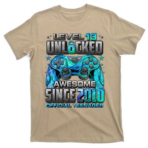 Level 13 Unlocked Awesome Since 2010 13th Birthday Gaming T-Shirt