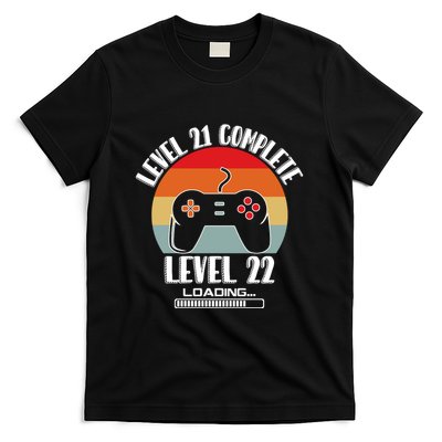 Level 21 Complete Level 22 Loading Vintage Birthday Video Game T-Shirt