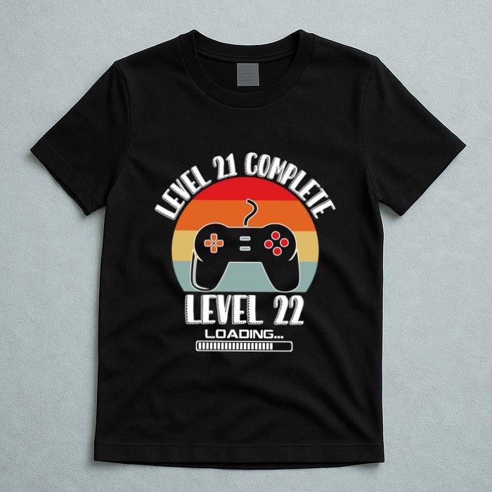 Level 21 Complete Level 22 Loading Vintage Birthday Video Game T-Shirt