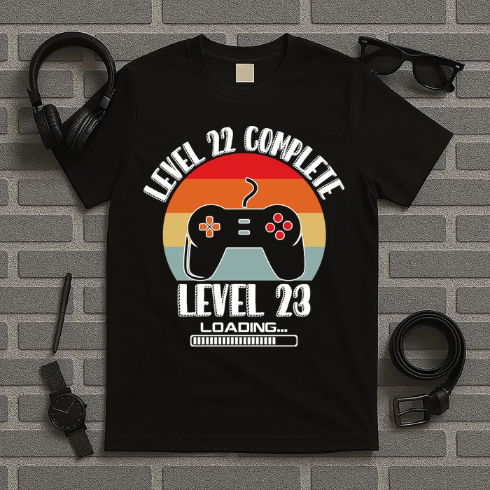Level 22 Complete Level 23 Loading Vintage Birthday Video Game T-Shirt