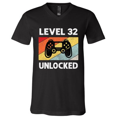 Level 32 Unlocked Turning 32 Years Old V-Neck T-Shirt