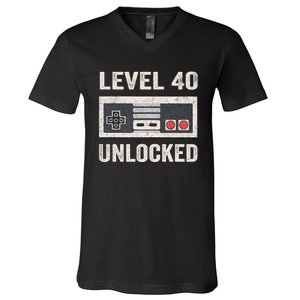 Level 40 Unlocked Video Gamer 40th Birthday Gift V-Neck T-Shirt