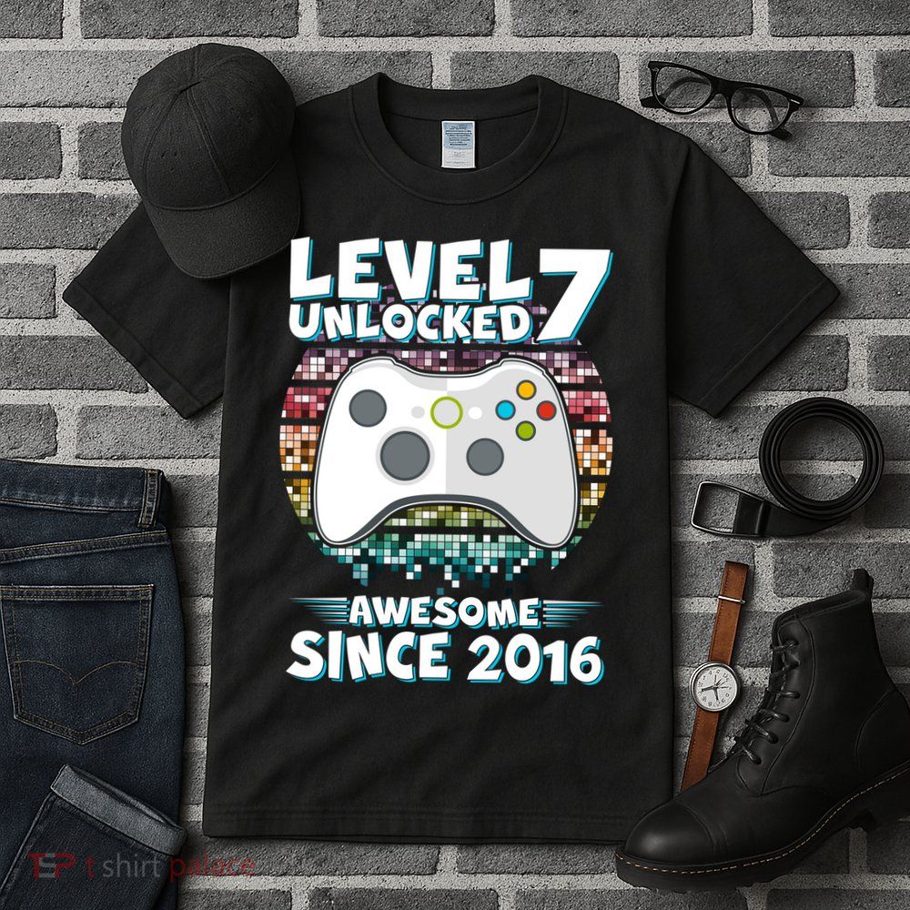 Level 7 Unlocked Awesome Since 2016 Gamer Birthday Tall T-Shirt