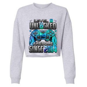 Level 9 Unlocked Awesome Since 2014 9th Birthday Gaming Cropped Pullover Crew