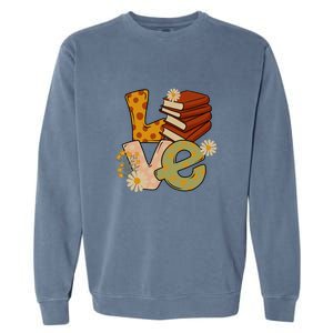 Love Books Daisy Gift For Reading Books Garment-Dyed Sweatshirt