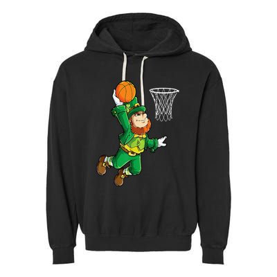 Leprechaun Basketball Dunk St Patricks Day Sports Garment-Dyed Fleece Hoodie