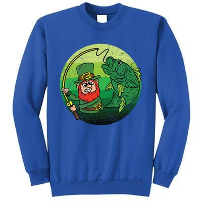 Leprechaun Bass Fishing St Patricks Day Irish Fisher Gift Sweatshirt