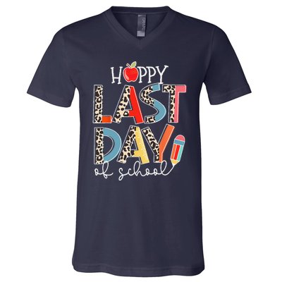 Leopard Boho Happy Last Day Of School Teacher & Students V-Neck T-Shirt