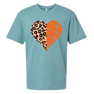 Love Basketball Leopard Printing Heart Funny Basketball Mom Cool Gift Sueded Cloud Jersey T-Shirt