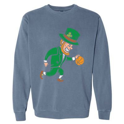 Leprechaun Basketball St Patricks Day Sport Gift Garment-Dyed Sweatshirt