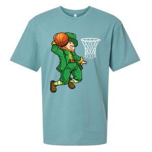 Leprechaun Basketball St Patricks Day Sports Gift Sueded Cloud Jersey T-Shirt