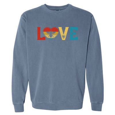 Love Cute Bee Lover Animals Heart Valentine's Day Cute Gift Garment-Dyed Sweatshirt