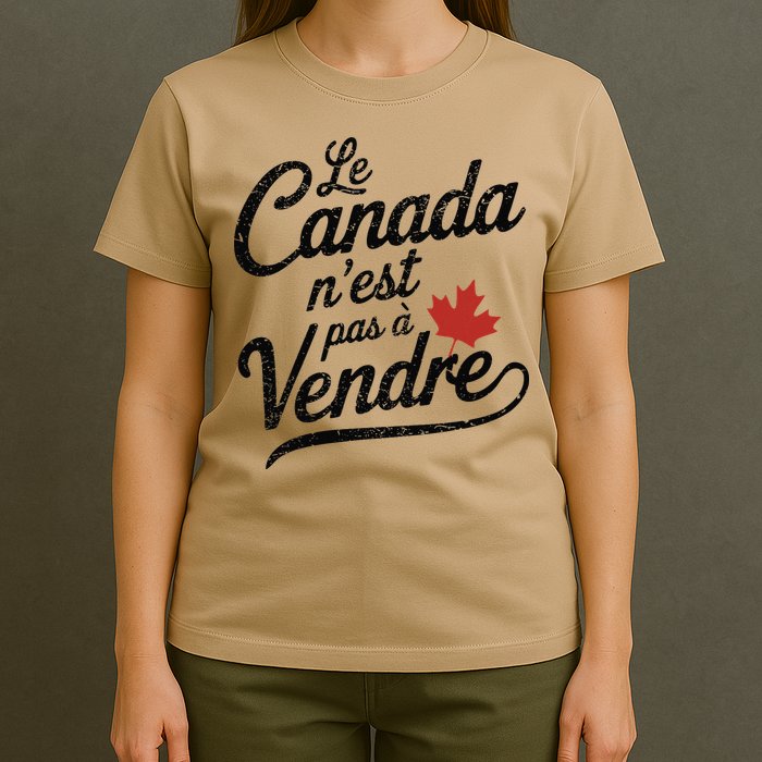 Le Canada Nest Pas A Vendre Canada Is Not For Sale T-Shirt
