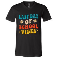 Last Day Of School Vibes Retro Last Day Of School Teacher V-Neck T-Shirt