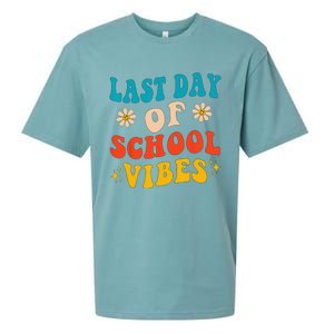 Last Day Of School Vibes Retro Last Day Of School Teacher Sueded Cloud Jersey T-Shirt