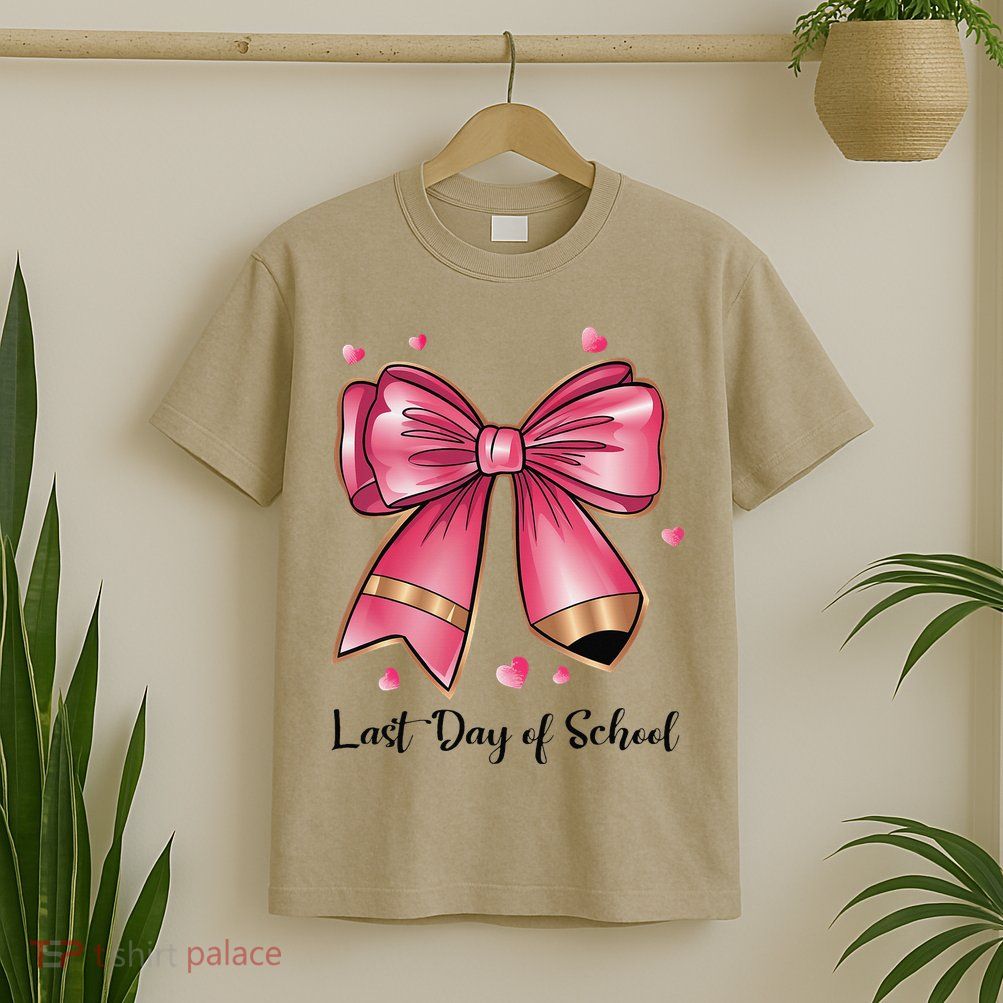 Last Day Of School Coquette Bow Teachers Graduatio T-Shirt