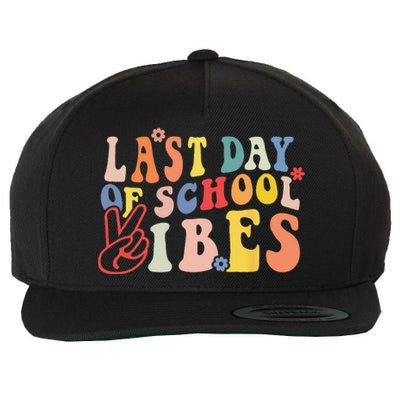 Last Day Of School Vibes Vintage Teacher Graduation Wool Snapback Cap