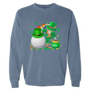 Leprechaun Dabbing With Golf St Patrick's Day Golf Player Funny Gift Garment-Dyed Sweatshirt