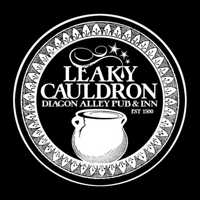 Leaky Cauldron Diagon Alley Pub Full-Length Apron With Pockets