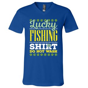 Lucky Fishing Funny Gift Ireland Irish Leaf St Patrick Fisher Gift V-Neck T-Shirt