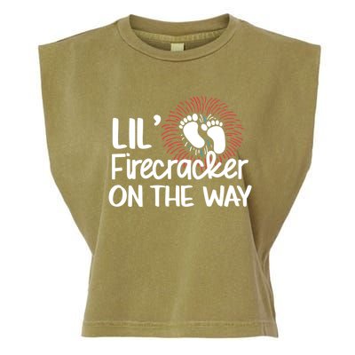 Lil Firecracker On The Way Us Feet Future Patriot Mom Gift Garment-Dyed Women's Muscle Tee