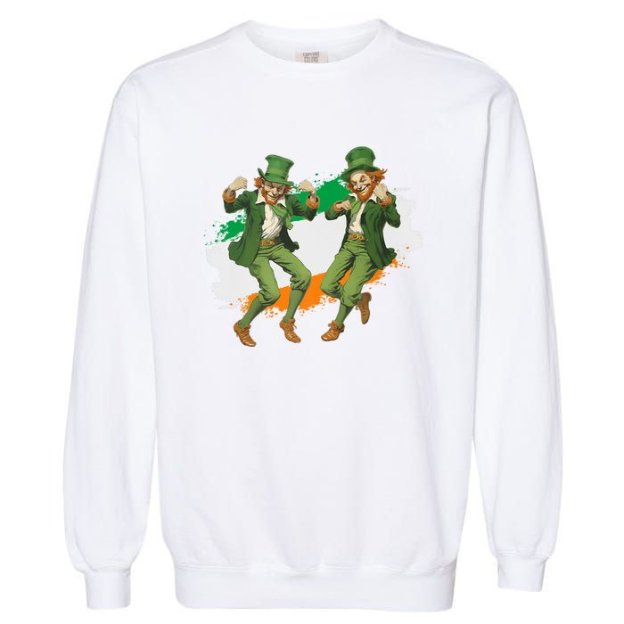 Leprechauns Gridd Dance St Patricks Day Irish Flag Garment-Dyed Sweatshirt