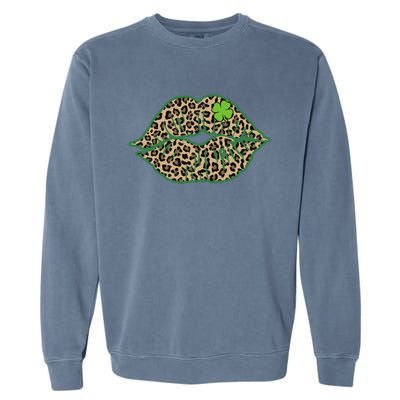 Leopard Green Lips Sexy Irish Culture Leaf Clover Funny St Cool Gift Garment-Dyed Sweatshirt