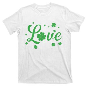 Love Green Shamrocks St Patricks Day T-Shirt