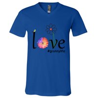 Love #Grannylife Watercolor Flower Bird Grandma Mother's Day Gift V-Neck T-Shirt