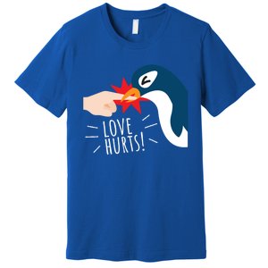 Love Hurts Penguin Funny Cute Valentines Day Gift Great Gift Premium T-Shirt