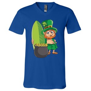 Leprechaun Hawaiian Surfing St Patricks Day Hawaii Aloha Funny Gift V-Neck T-Shirt