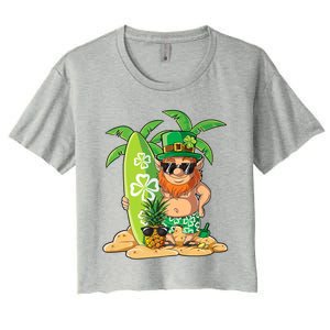 Leprechaun Hawaiian Surfing St Patricks Day Hawaii Meaningful Gift Women's Crop Top Tee