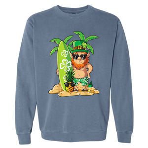 Leprechaun Hawaiian Surfing St Patricks Day Hawaii Garment-Dyed Sweatshirt