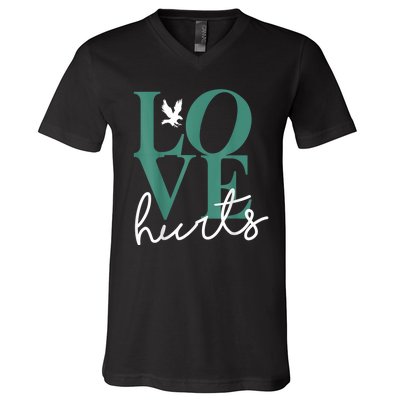 Hurts So Good Eagles Fan - Love Hurts Eagles Fan Vintage  V-Neck T-Shirt