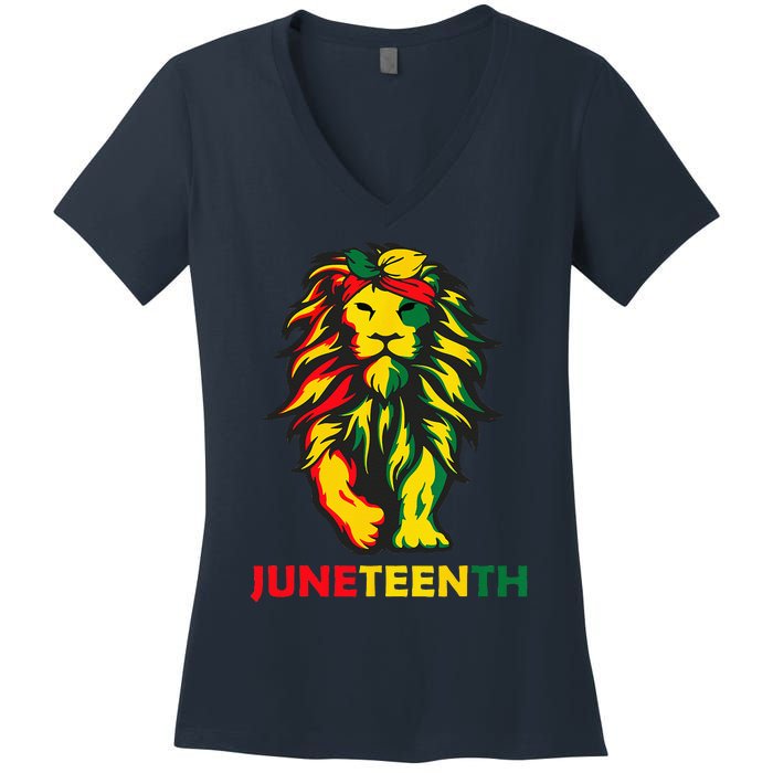 Lion Juneteenth Cool Black History African American Flag Women's V-Neck T-Shirt