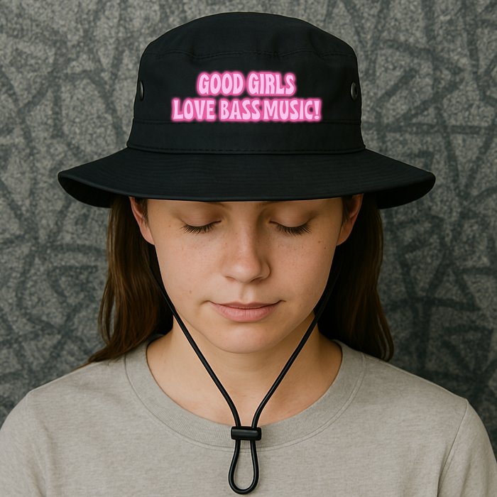 Leah Kateb Ew After That He Literally Did His Big One Up There Bucket Hat
