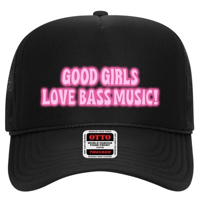 Leah Kateb Ew After That He Literally Did His Big One Up There Trucker Hat