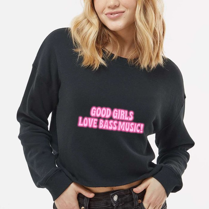 Leah Kateb Ew After That He Literally Did His Big One Up There Cropped Pullover Crew
